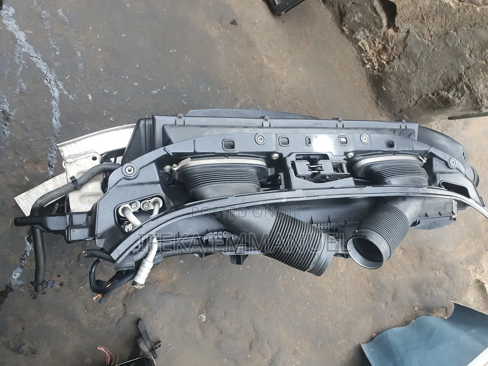 Front Cut Porsche Panamera