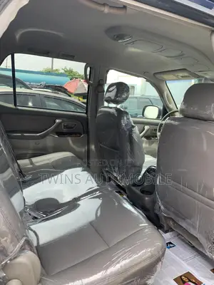 Toyota Sequoia Limited 4dr SUV 4WD (4.7L 8cyl 4A) 2004 Blue