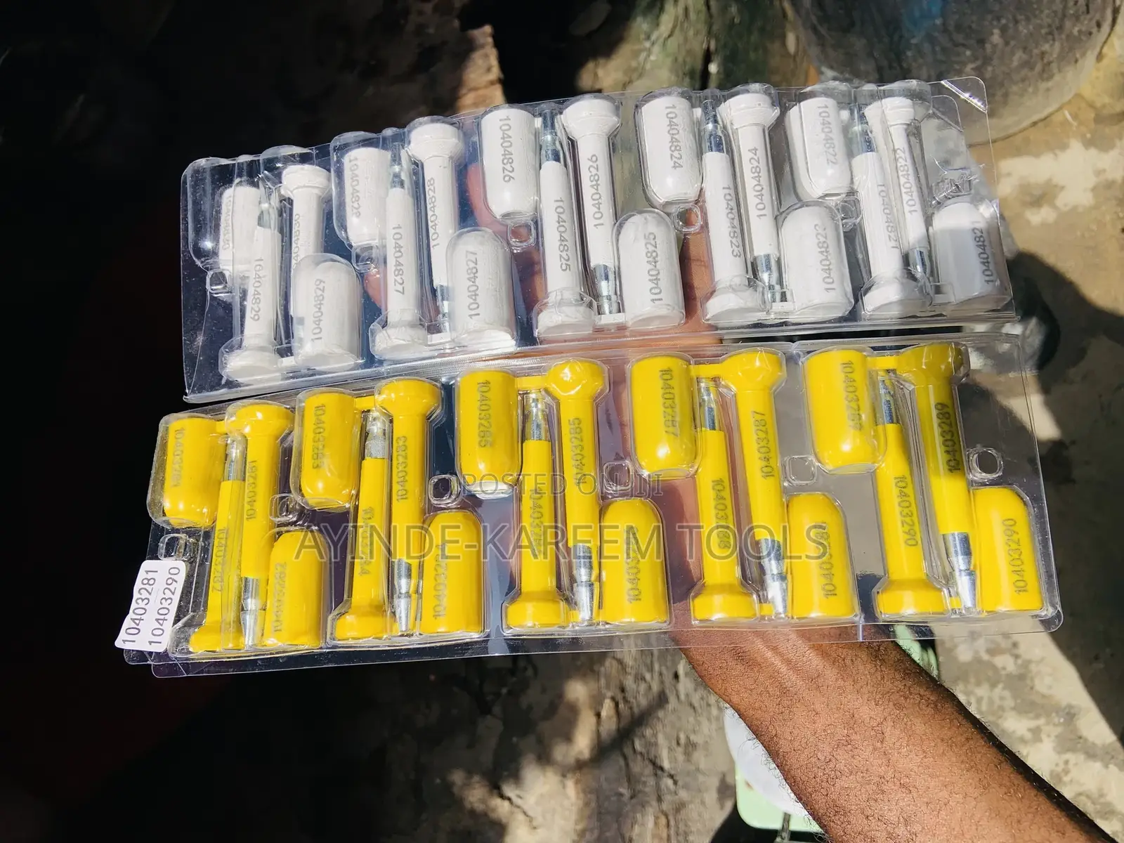 Bolt Container Seal
