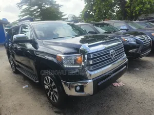 Toyota Sequoia Platinum 4dr SUV (5.7L 8cyl 6A) 2016 Black