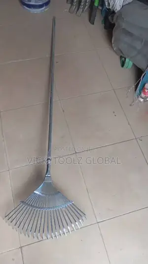 Fan Rake Long Handle
