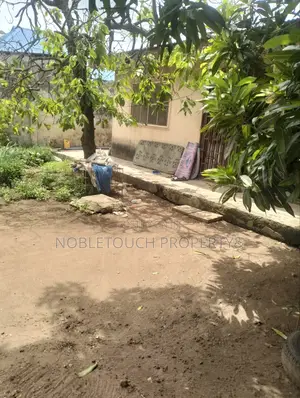 3bdrm Bungalow in Ikotun Idimu Lagos, Iseri Olofin for sale