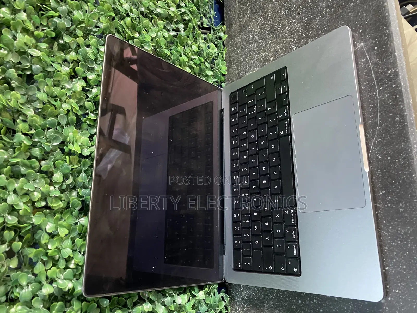 Laptop Apple MacBook Pro 2021 M1 16GB Apple M1 SSD 1T