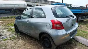 Toyota Yaris Sedan 2007