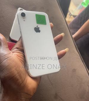 Apple iPhone XR 64 GB White