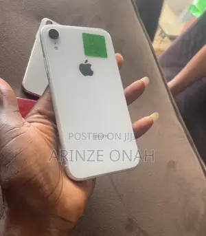 Apple iPhone XR 64 GB White