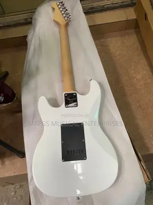 Fender Squier Affinity Stratocaster HSS Electric Guitar