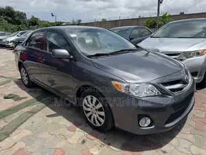 Toyota Corolla LE 4dr Sedan (1.8L 4cyl 4A) 2012 Gray