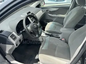 Toyota Corolla LE 4dr Sedan (1.8L 4cyl 4A) 2012 Gray