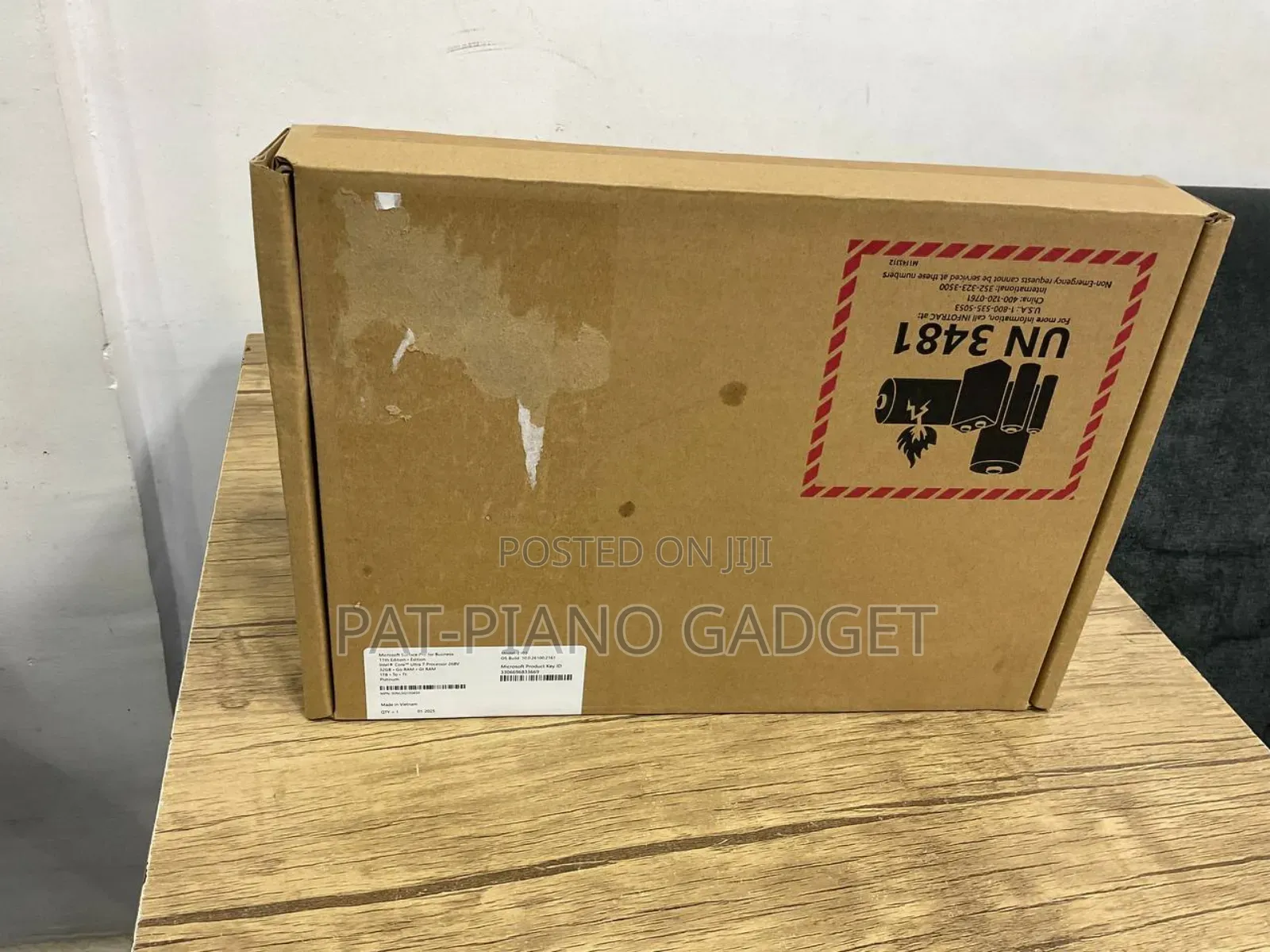 New Microsoft Surface Pro 11th Edition, a Copilot+ PC 32GB SSD 1T