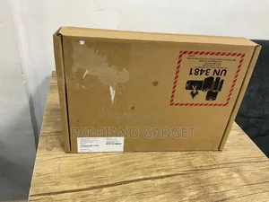 New Microsoft Surface Pro 11th Edition, a Copilot+ PC 32GB SSD 1T
