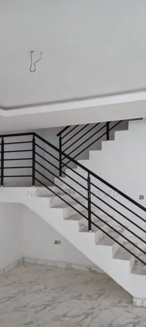 4bdrm Townhouse / Terrace in Lekki Phase 1 for rent