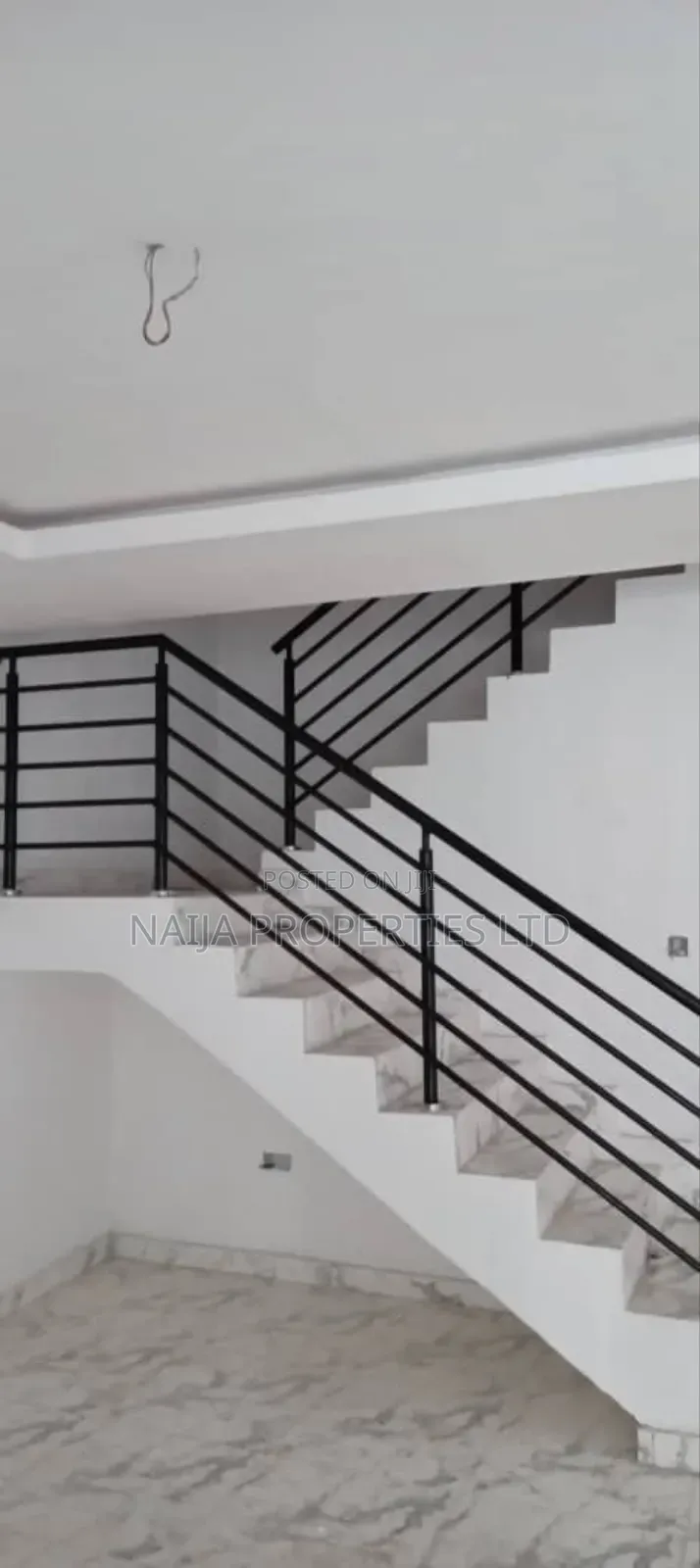 4bdrm Townhouse / Terrace in Lekki Phase 1 for rent