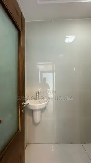 1bdrm Apartment in Osapa London for rent