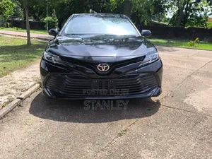 Toyota Camry LE FWD (2.5L 4cyl 8AM) 2018 Black