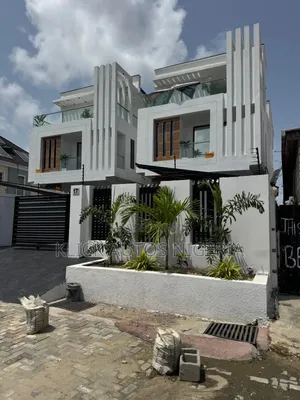 Furnished 5bdrm Duplex in Amen, Idado for sale
