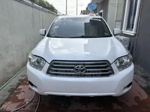 Toyota Highlander Limited 2010 White