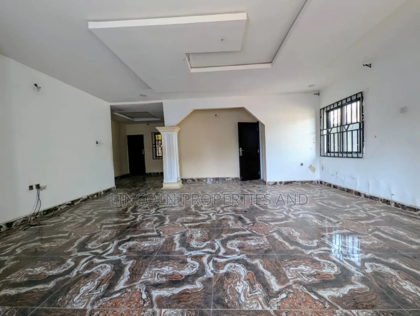 4bdrm Bungalow in Osongama Estate Uyo for sale