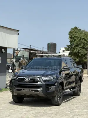 Toyota Hilux 2024 Black