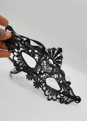 Lacey Netted Inspires Women's Party Face Mask