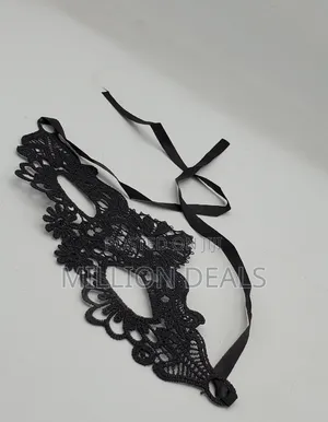 Lacey Netted Inspires Women's Party Face Mask