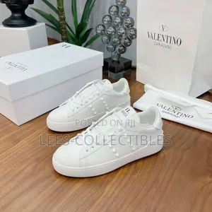 Quality Valentino Garavani White Sneakers