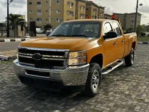 Chevrolet Silverado 3500 HD Crew Cab LT 2012