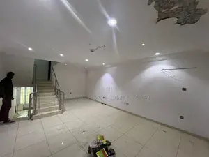 5bdrm Duplex in Osapa london for sale