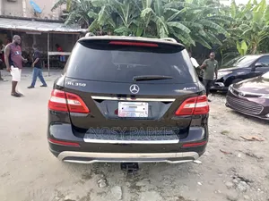 Mercedes-Benz M Class ML350 4dr SUV (3.5L 6cyl 7A) 2014 Black