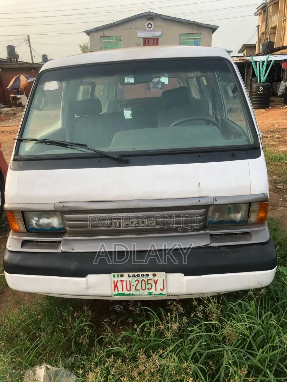 Mazda E2000 2002 White