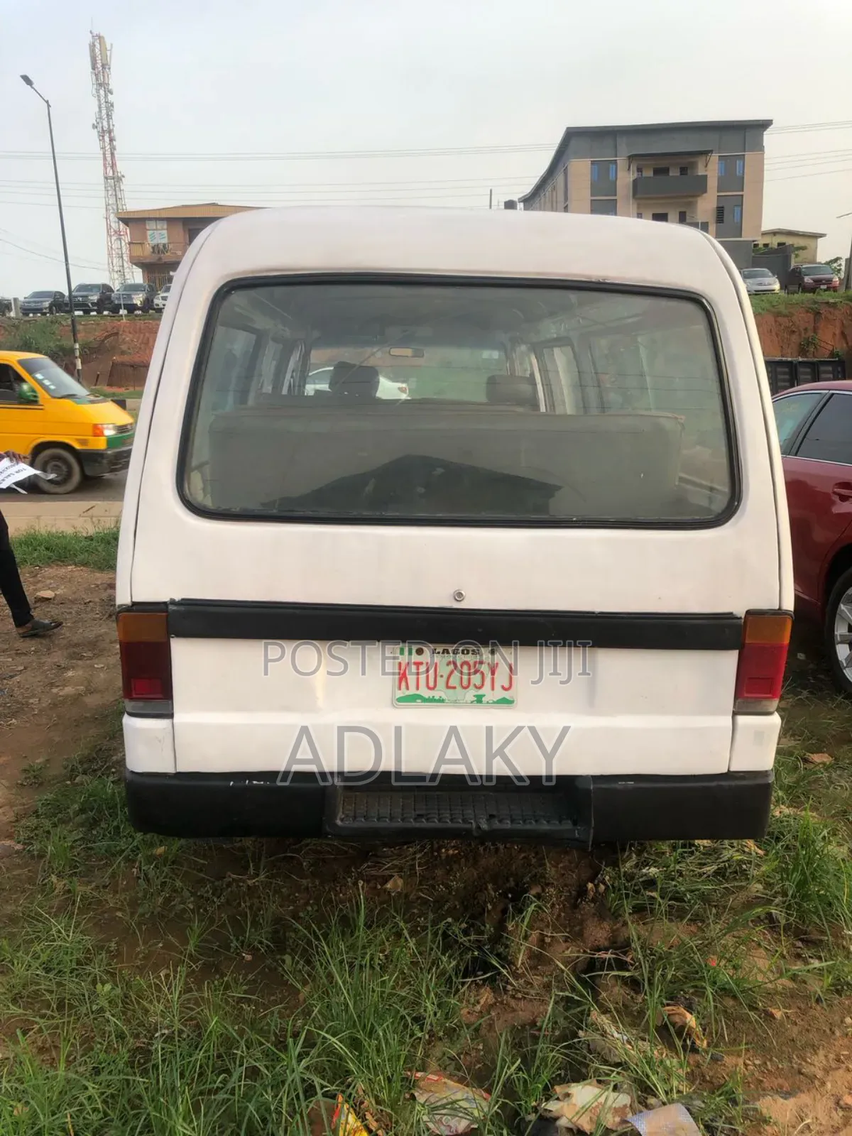 Mazda E2000 2002 White