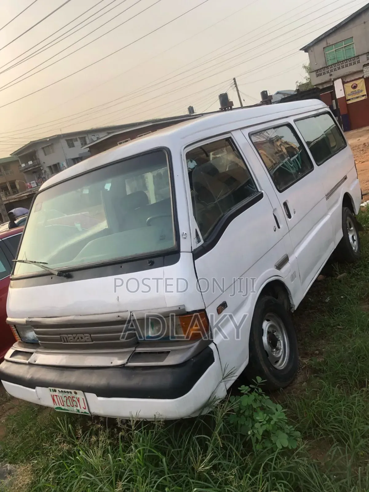 Mazda E2000 2002 White