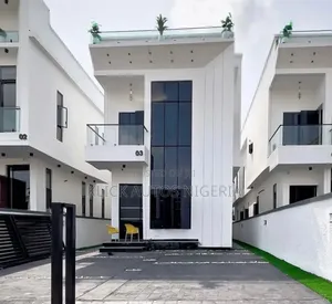 Furnished 5bdrm Duplex in Chevron for sale