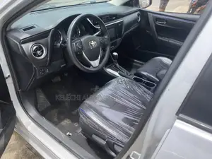 Toyota Corolla SE 4dr Sedan (1.8L 4cyl CVT) 2017 Silver