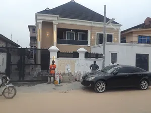 Professional House Painting and Screeding in Lagos