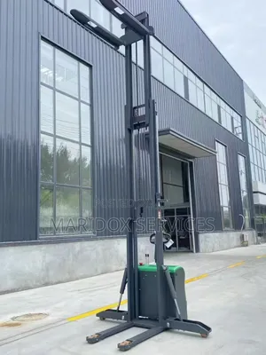 Full Electric Stacker 2tonsx5m