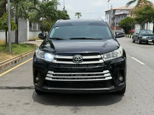 Photo - Toyota Highlander 2017 Black