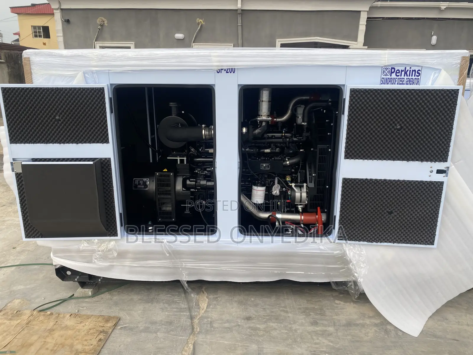 200kva Perkins Soundproof Generator