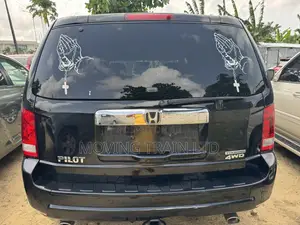 Honda Pilot Touring w/RES/Navi FWD (3.5L 6cyl 5A) 2010 Black