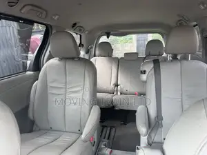 Toyota Sienna XLE 7 Passenger 2012 Silver