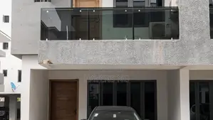 Luxury 2-Bedroom Duplex