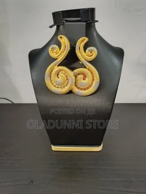 Plated Gold Snake Shape Earring