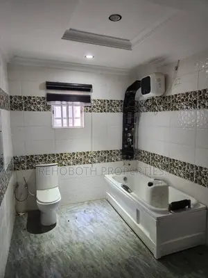 3bdrm Bungalow in Adeniran Estate, Ibadan for sale
