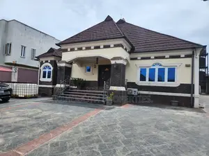 3bdrm Bungalow in Adeniran Estate, Ibadan for sale