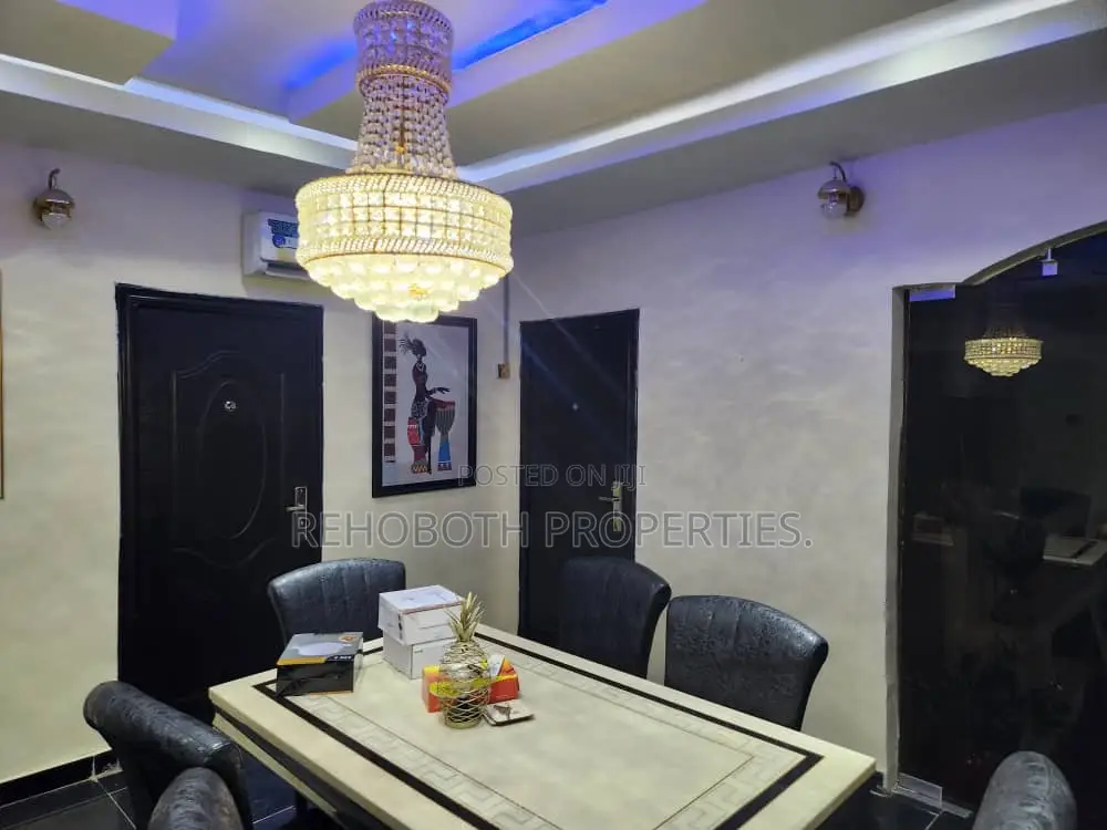 3bdrm Bungalow in Adeniran Estate, Ibadan for sale