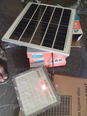 200 Watts Solar Floodlight Akt