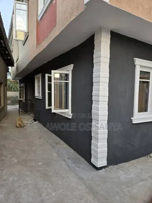 Mini Flat in Council for rent