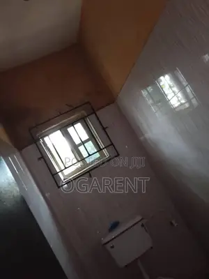 2bdrm Apartment in Ogunwenyi, Benin City for rent