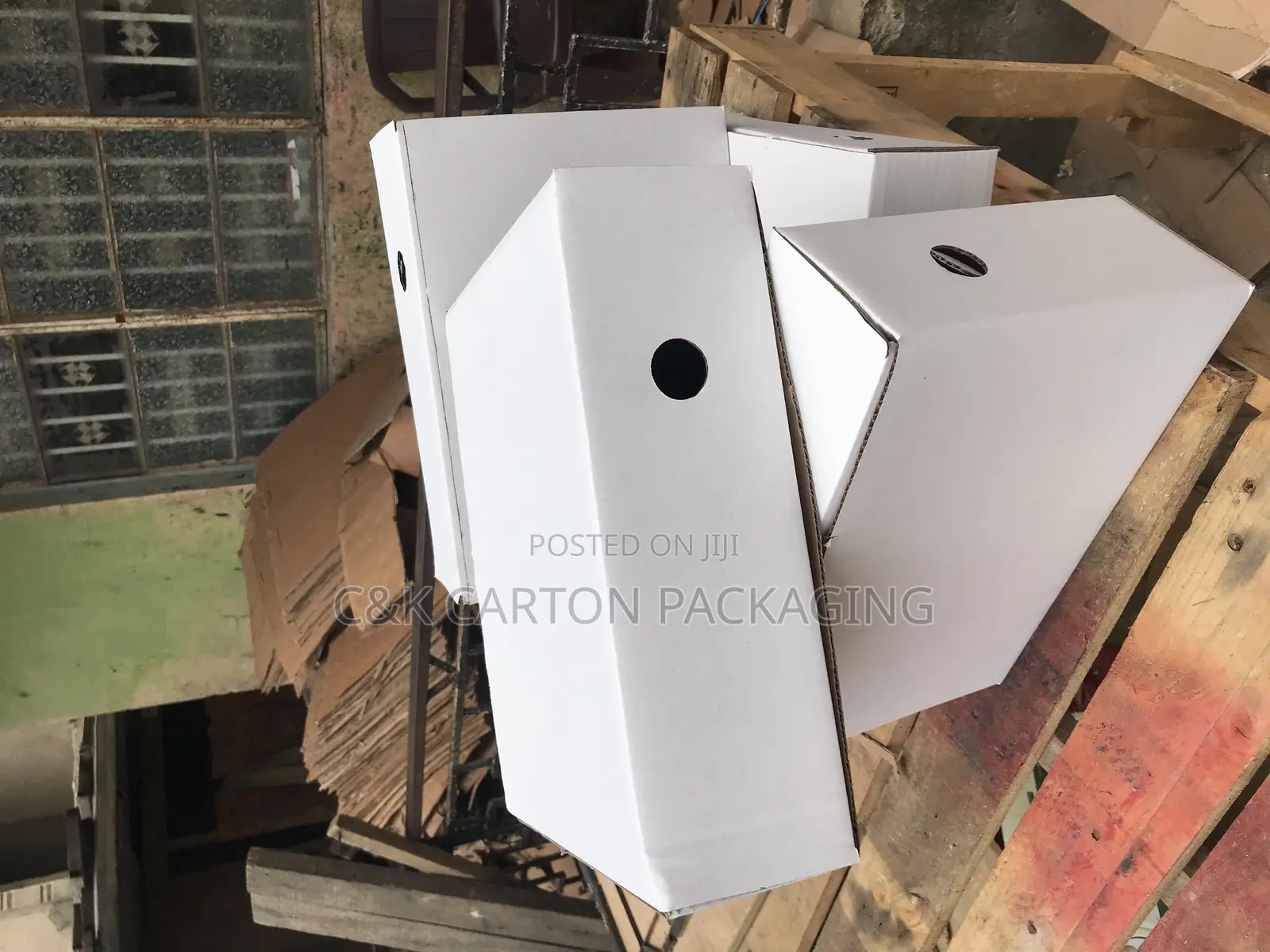 Souvenir White Carton Box