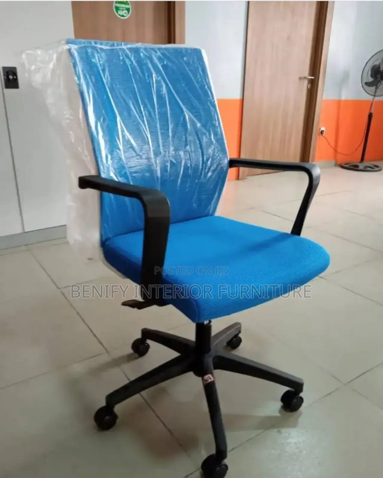 Simple Secretary Chair